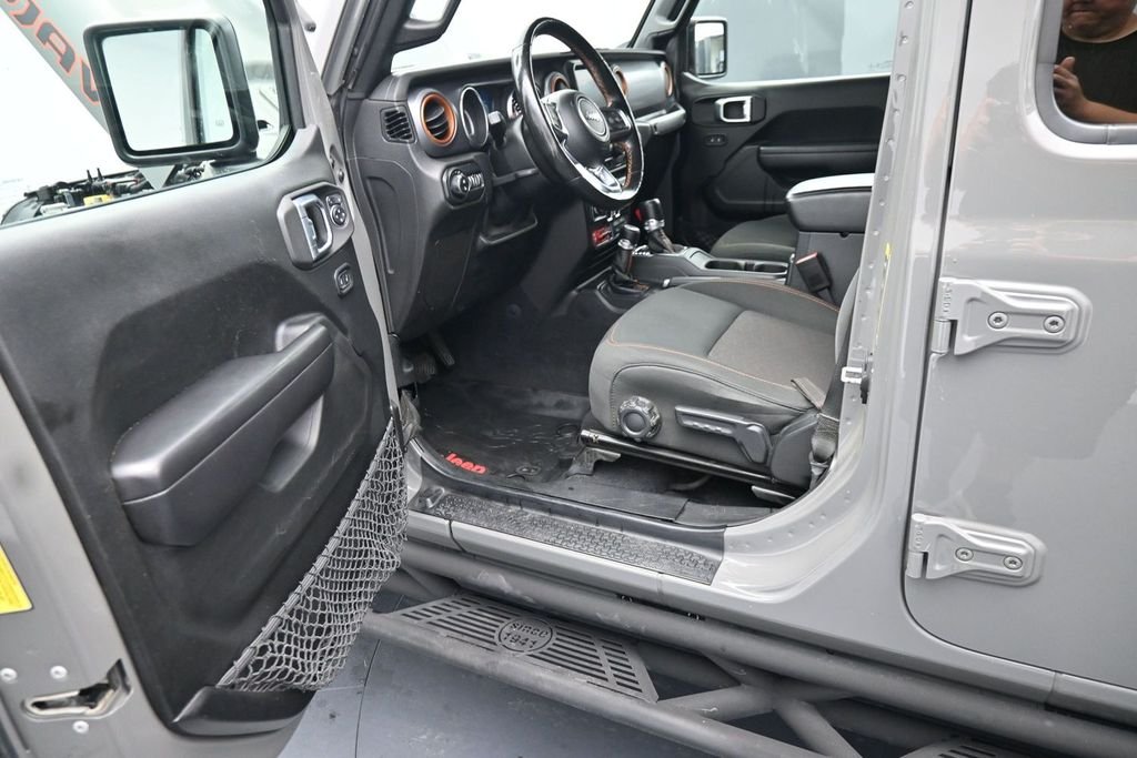 Used 2021 Gray Jeep Mojave image 15
