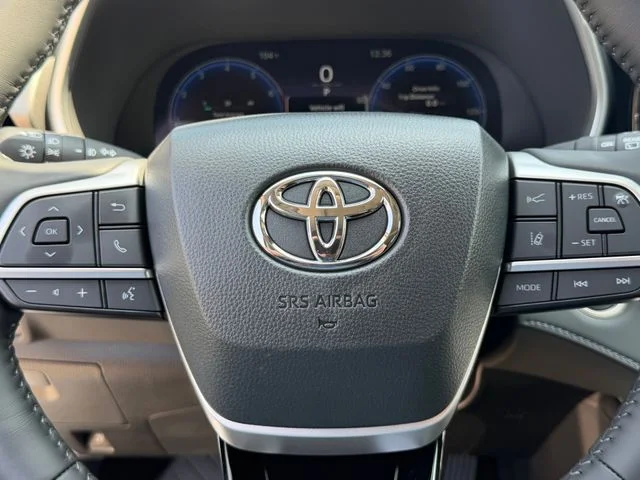 New 2026 Wind Chill Pearl Toyota Limited image 11
