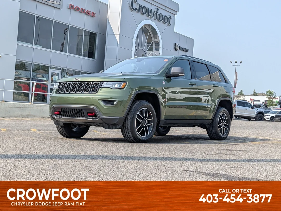 Used 2019 Green Jeep Trailhawk - - 4x4 - 5.7L HEMI V8 - Blind Spot Monitor - Backup Camera & More! image 1