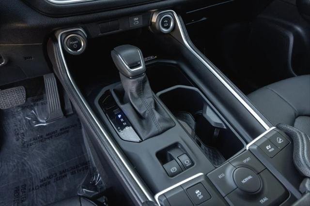 Certified Used 2026 WIND CHILL PEARL Toyota  image 16
