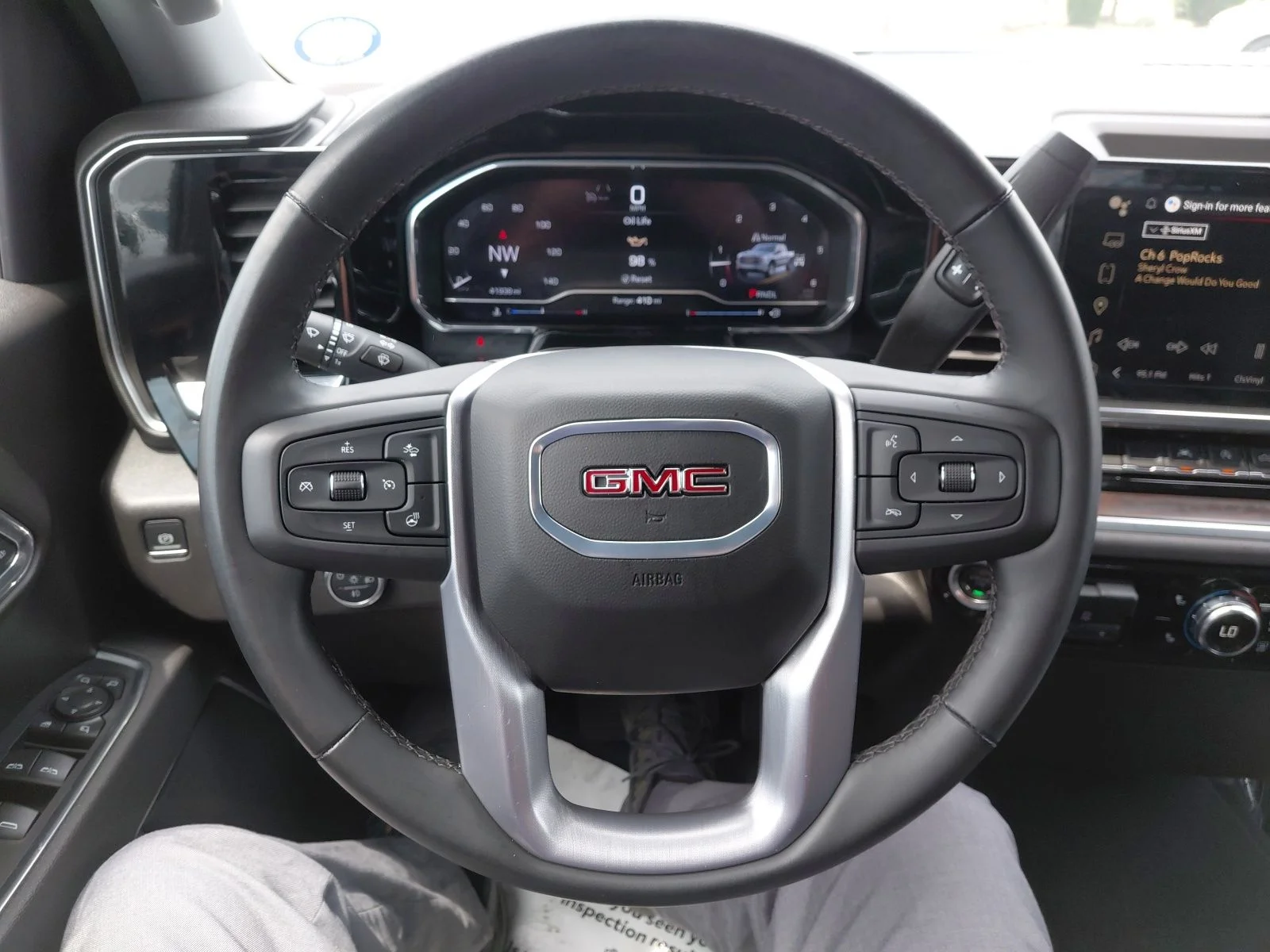Used 2025 White GMC SLT image 40