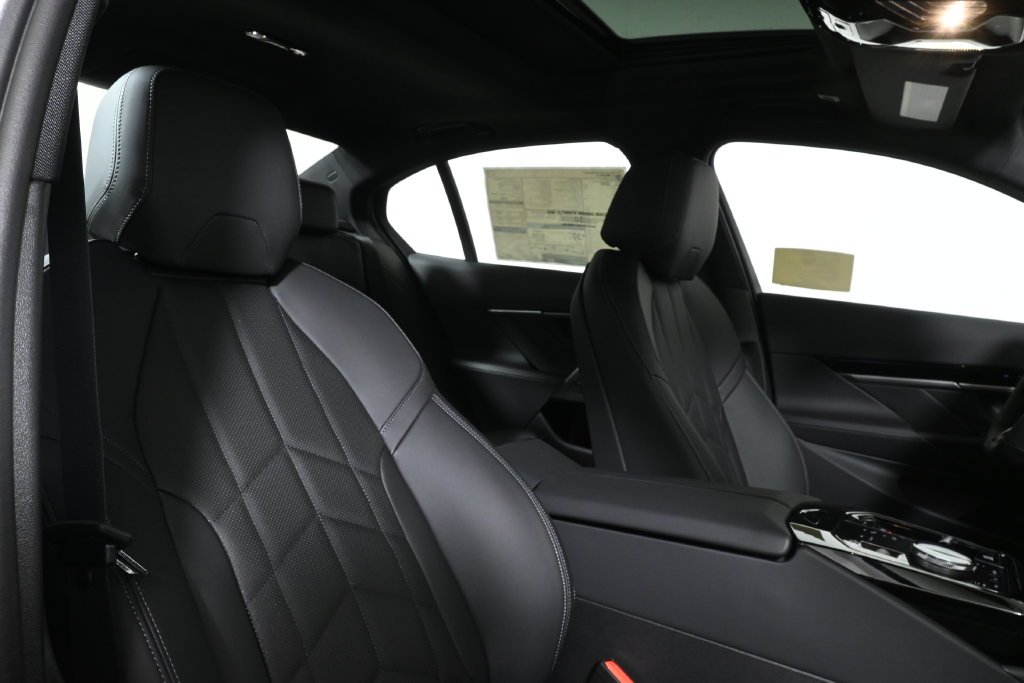 2026 BMW 5 Series 530i - Photo 28