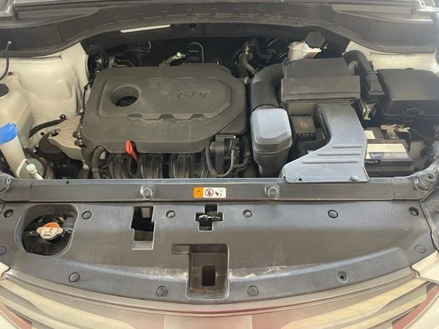 Used 2018 White Hyundai 2.4 Base image 30