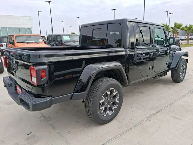 New 2026 Black Clear-Coat Exterior Paint Jeep Sahara image 7