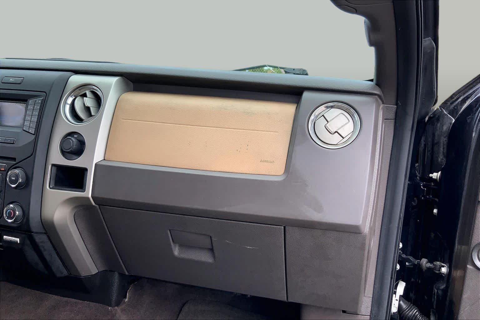 Used 2013 Tuxedo Black Metallic Ford XLT image 18