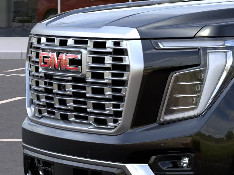 2026 GMC Yukon Denali - Photo 13