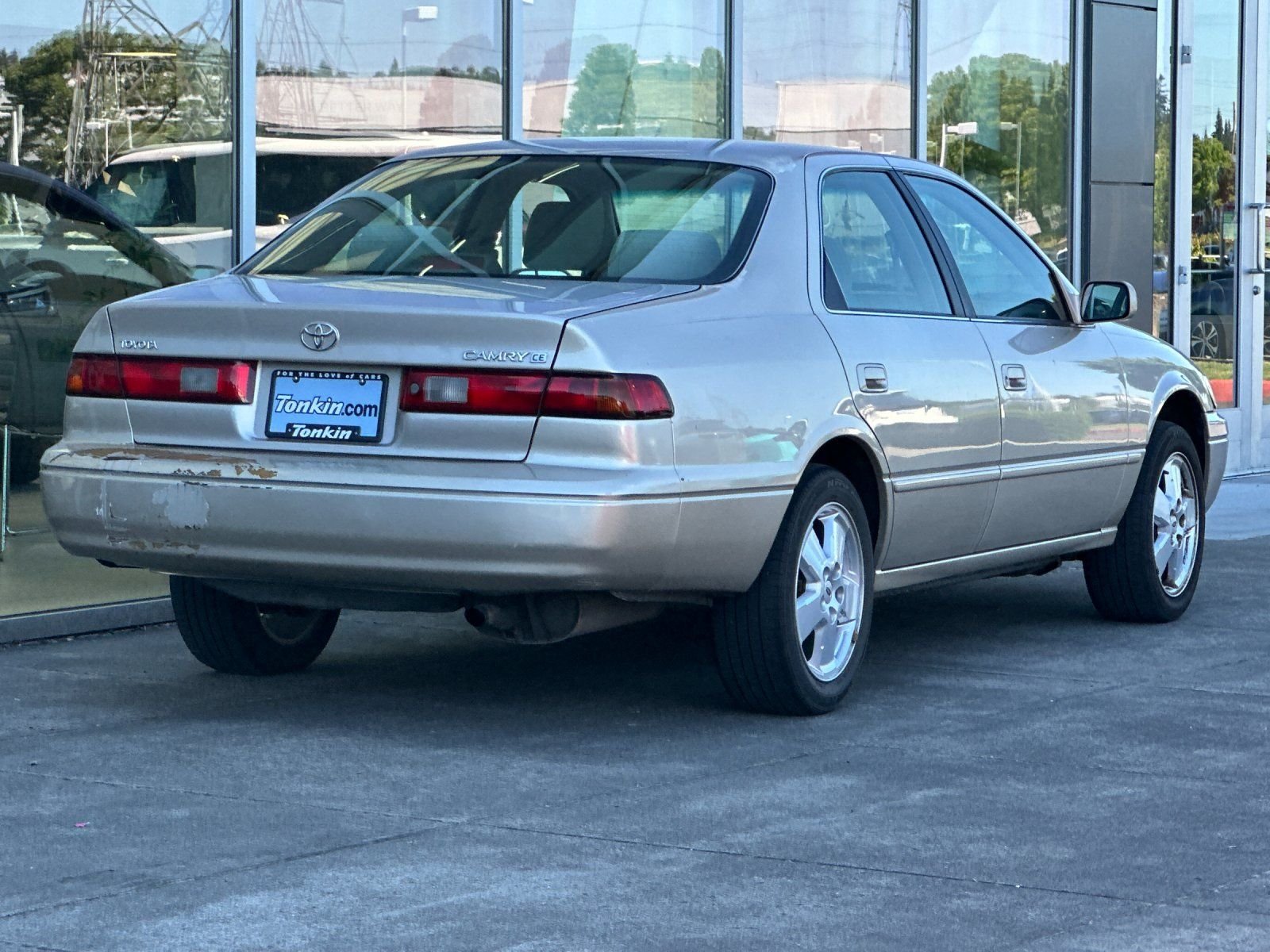 Used 1999 Tan Toyota CE image 3