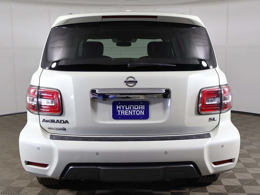 Used 2019 White Nissan SL image 14