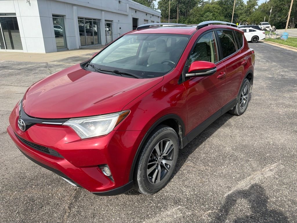 Used 2016 Red Toyota XLE image 2