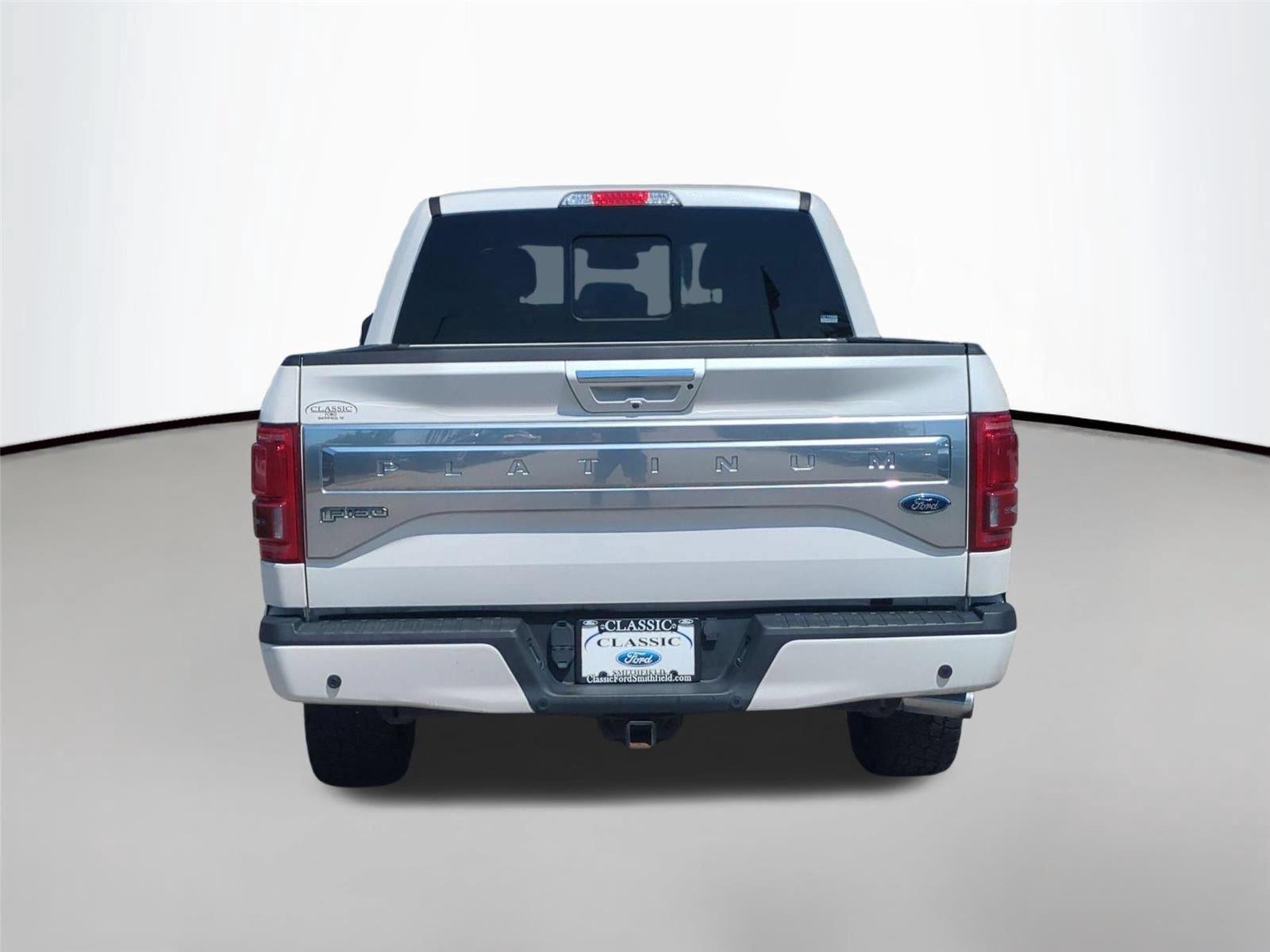 Used 2016 White Platinum Metallic Tri-Coat Ford Platinum image 4