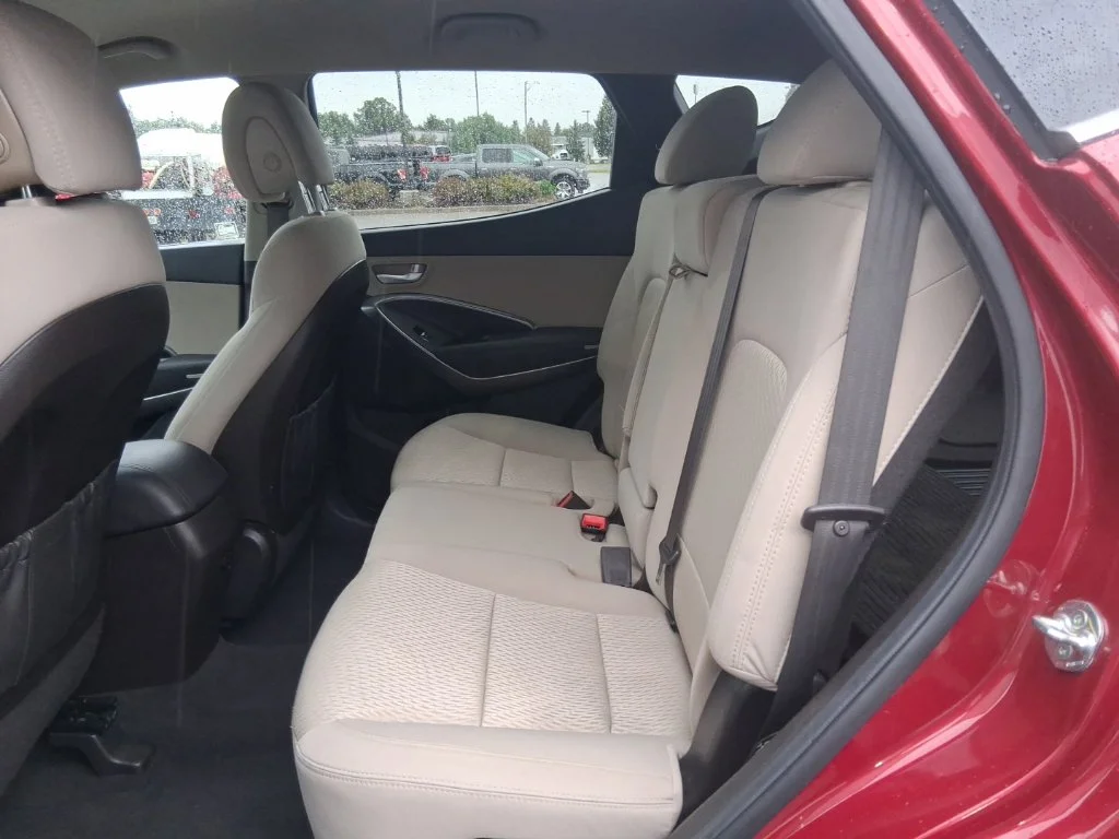 Used 2014 Serrano Red Hyundai Base image 33