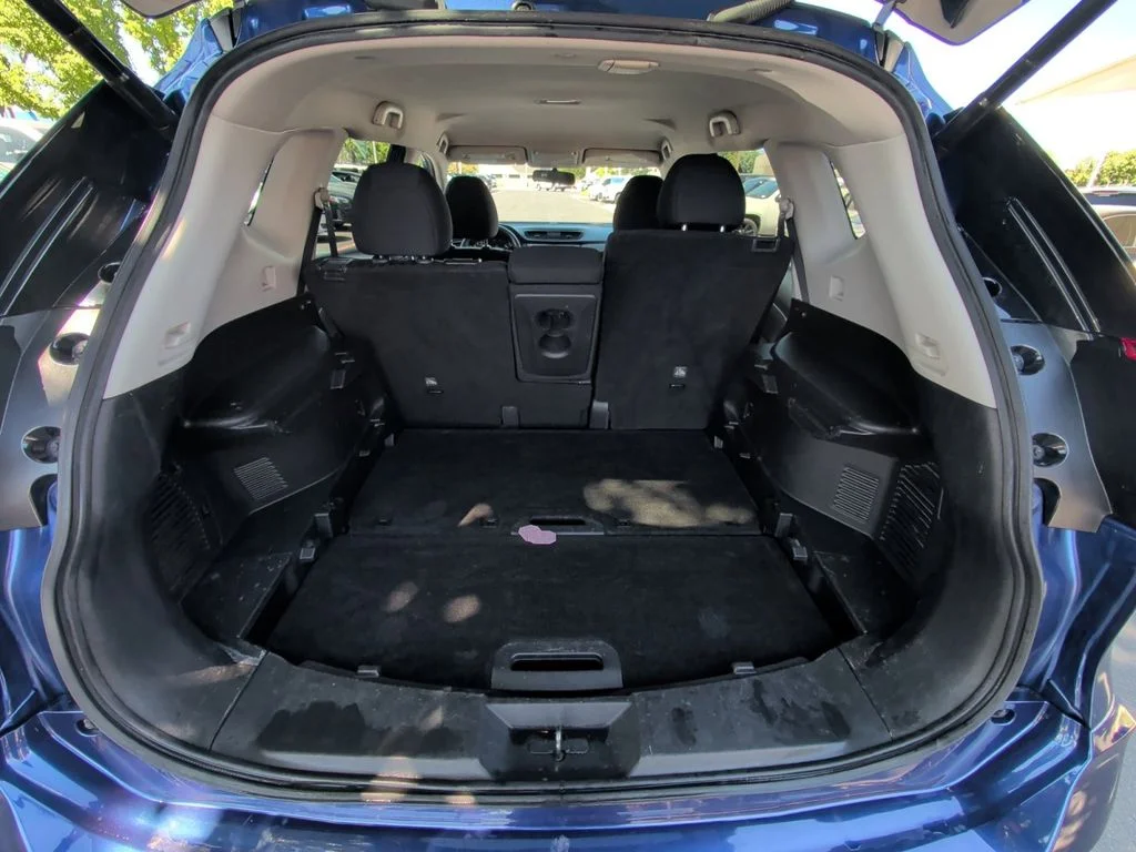 Used 2018 Blue Nissan SV image 14