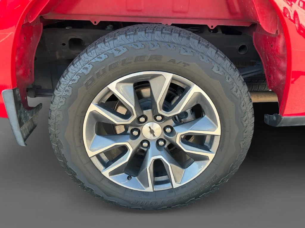 Used 2019 RED HOT Chevrolet RST image 9