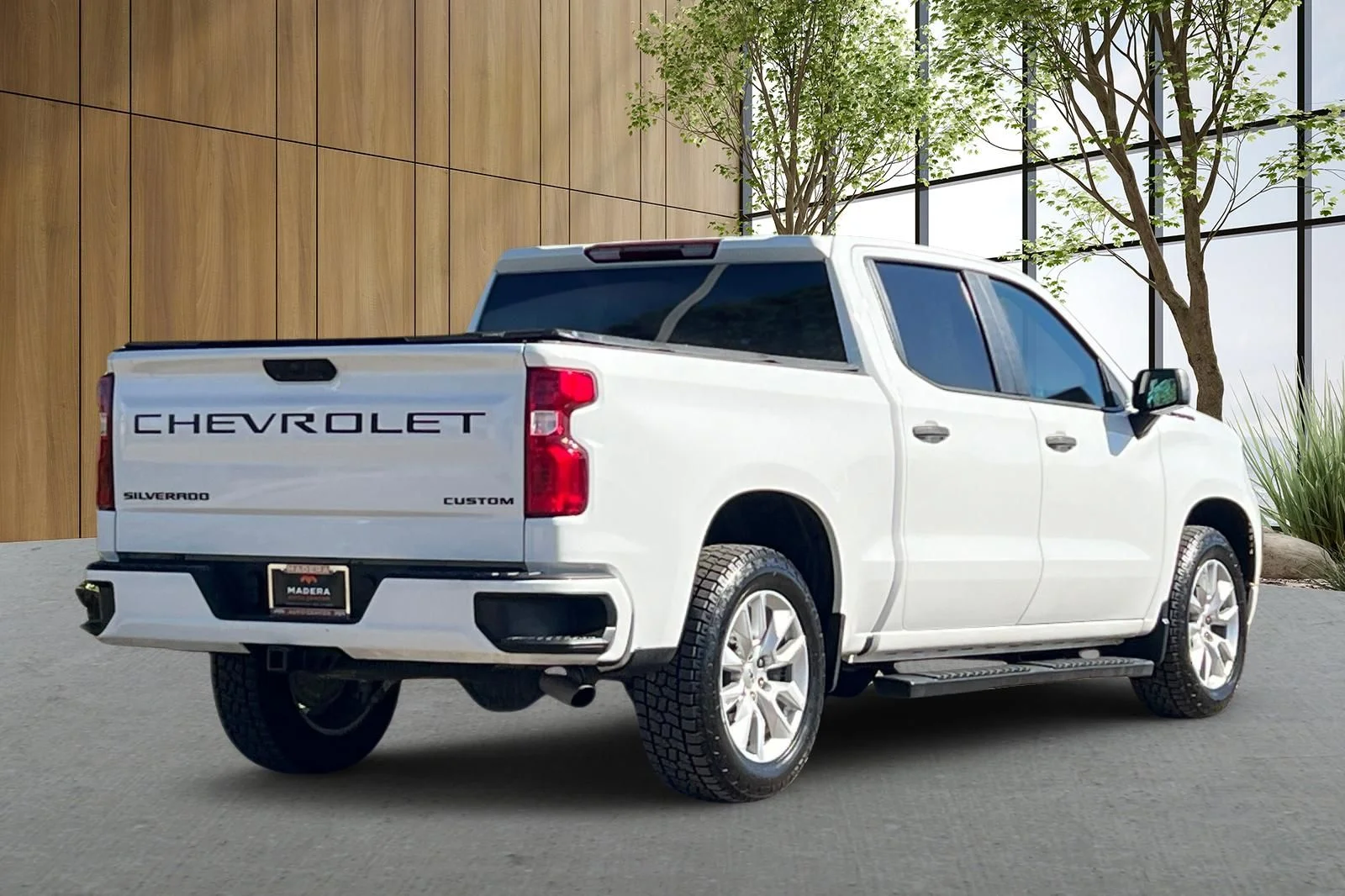 Used 2023 White Chevrolet Custom image 4
