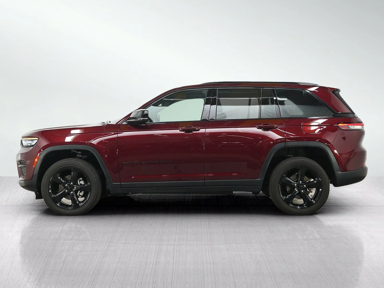 Used 2023 Jeep Grand Cherokee Altitude with VIN 1C4RJHAG1PC543879 for sale in Hopkins, Minnesota