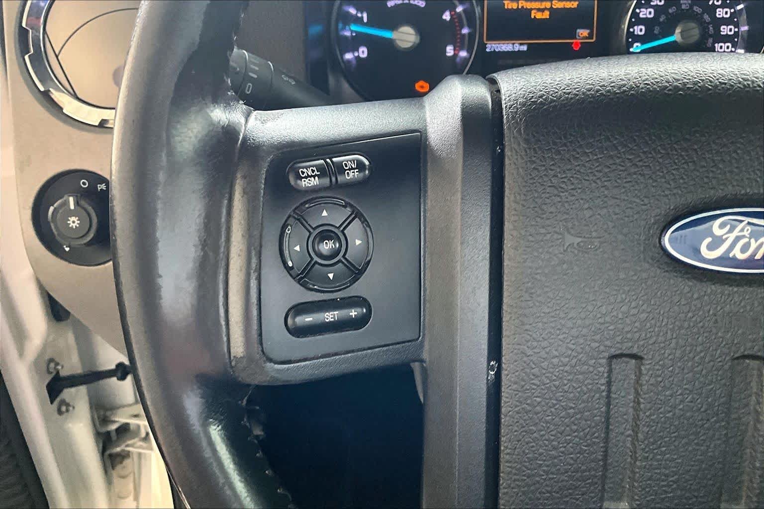 Used 2014 White Platinum Metallic Tri-Coat Ford Lariat image 22