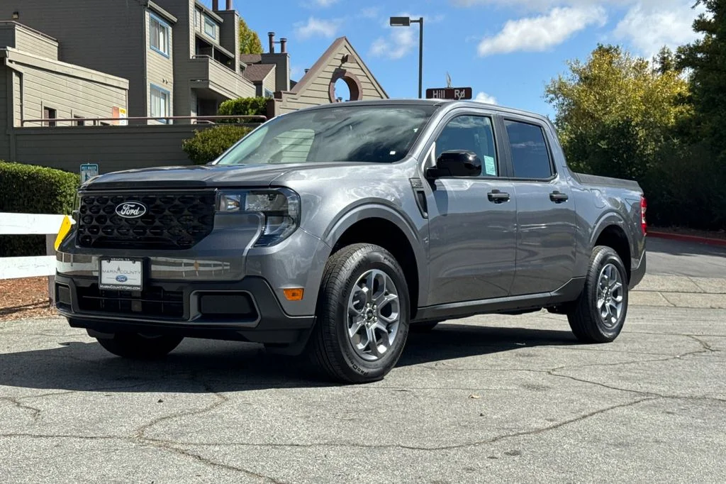 New 2026 Gray Metallic Ford XLT image 8