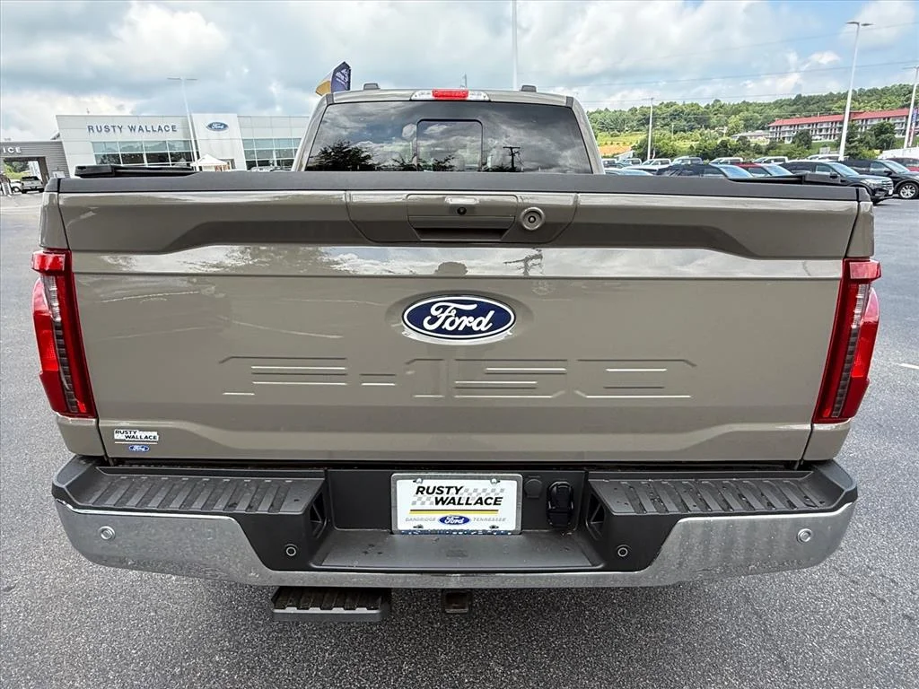 Certified Used 2025 Gray Ford XLT image 6