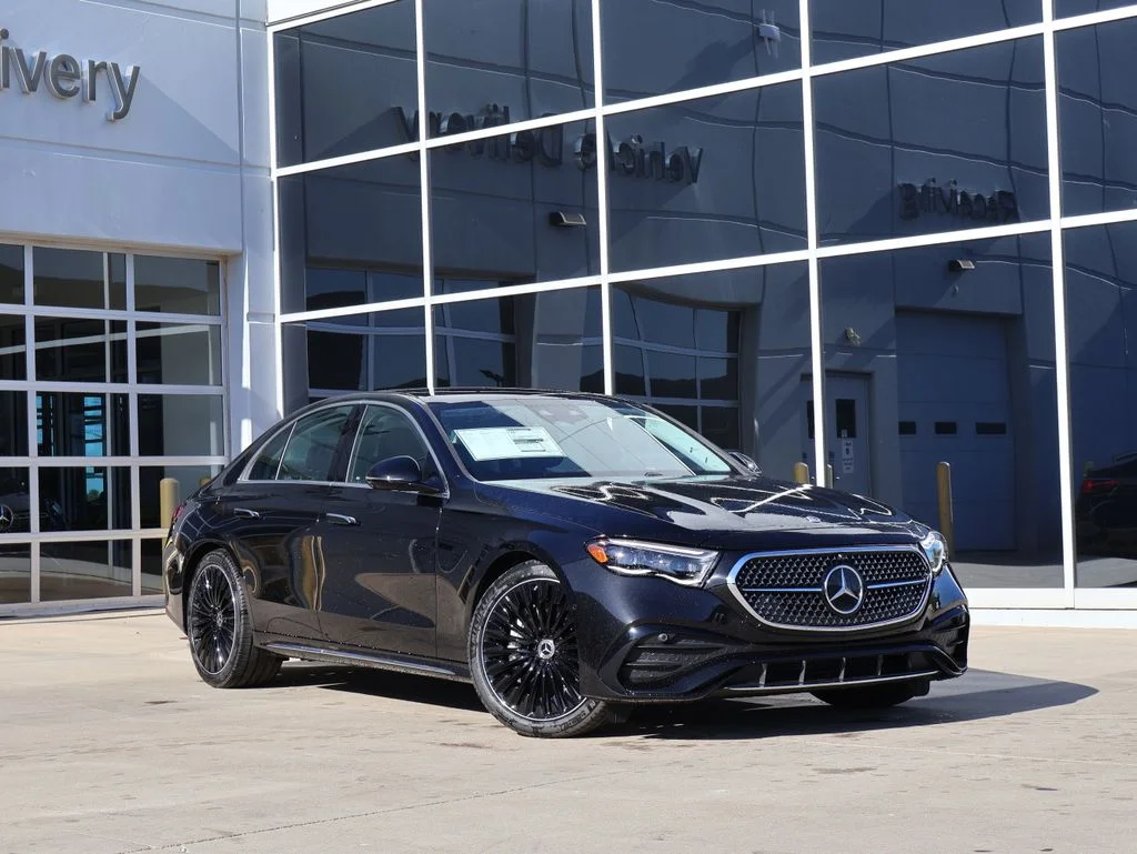 2026 Mercedes-Benz E-Class E450 4MATIC's photo