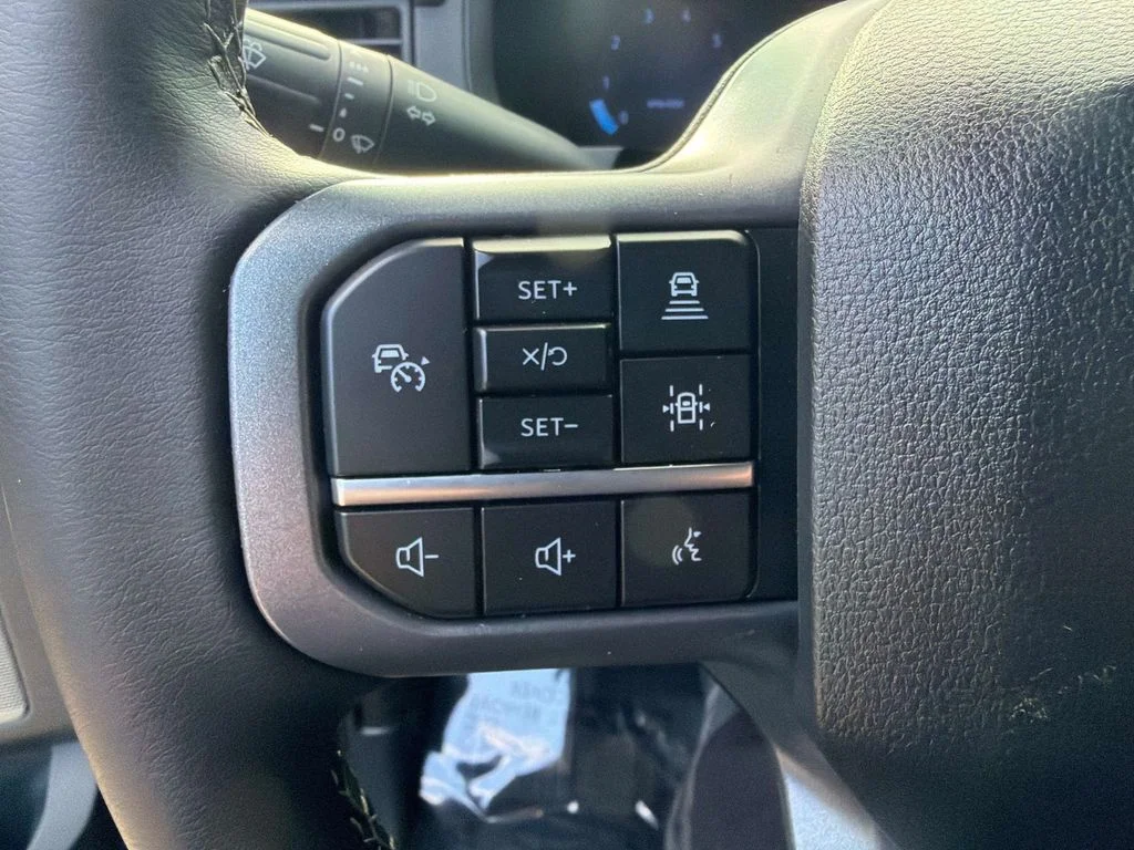Used 2025 Black Ford XLT image 30