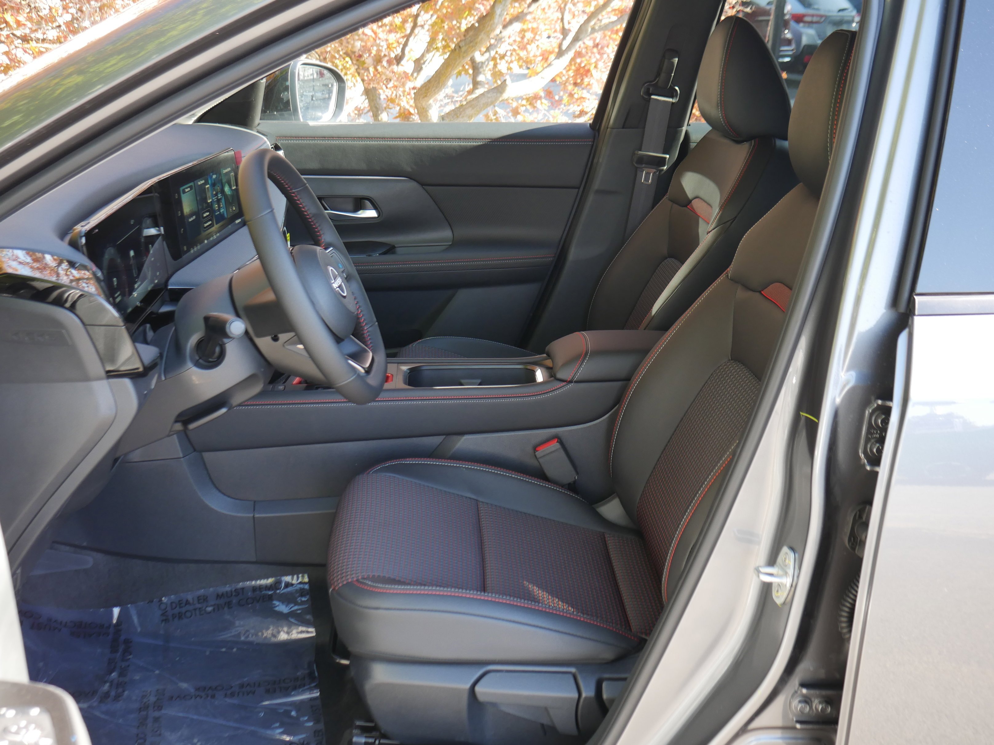 2026 Nissan KICKS SR AWD - Photo 3