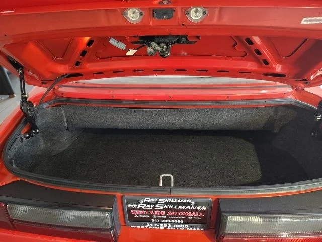 Used 1992 Red Ford LX image 18