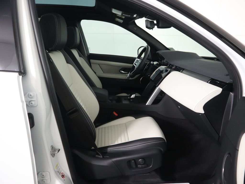2025 Land Rover Discovery Sport Dynamic SE - Photo 22