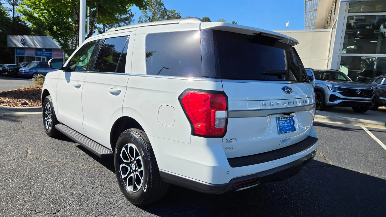 Used 2024 Oxford White Ford XLT image 4