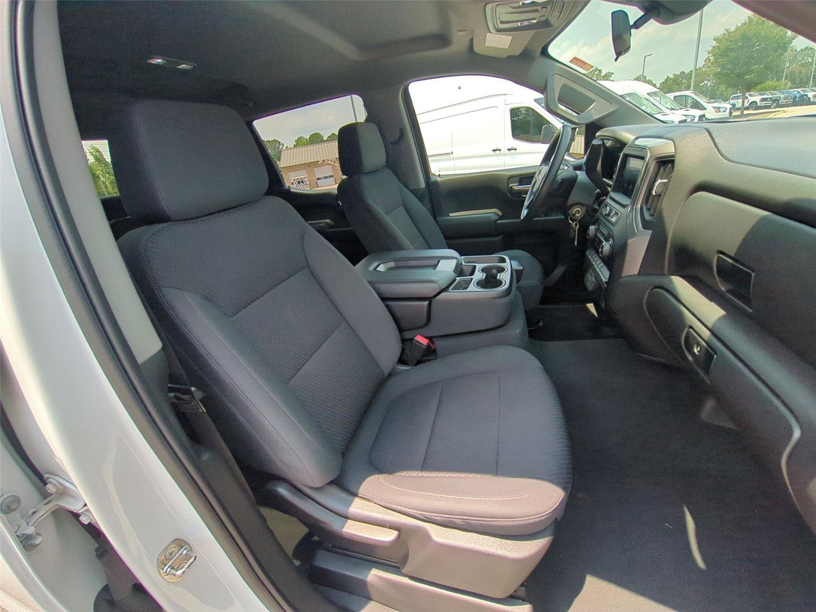 Used 2022 Summit White Chevrolet Custom image 35