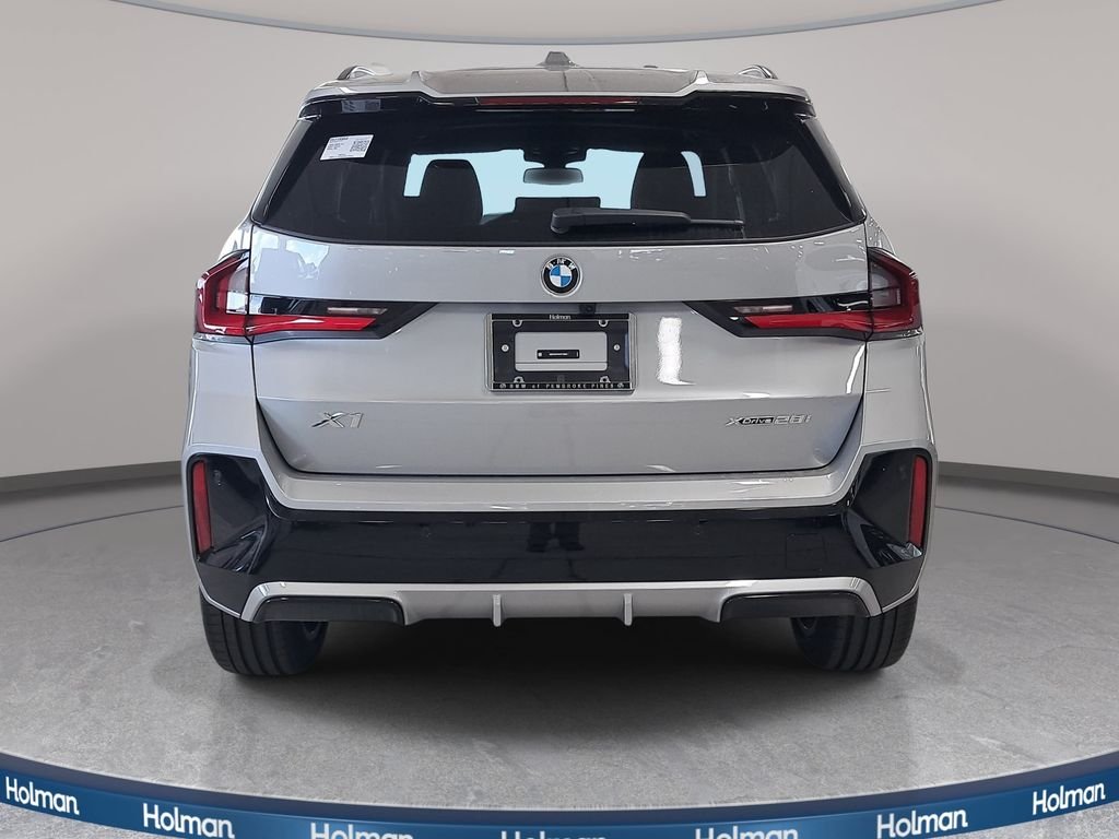 New 2026 Space Silver Metallic BMW xDrive28i image 5