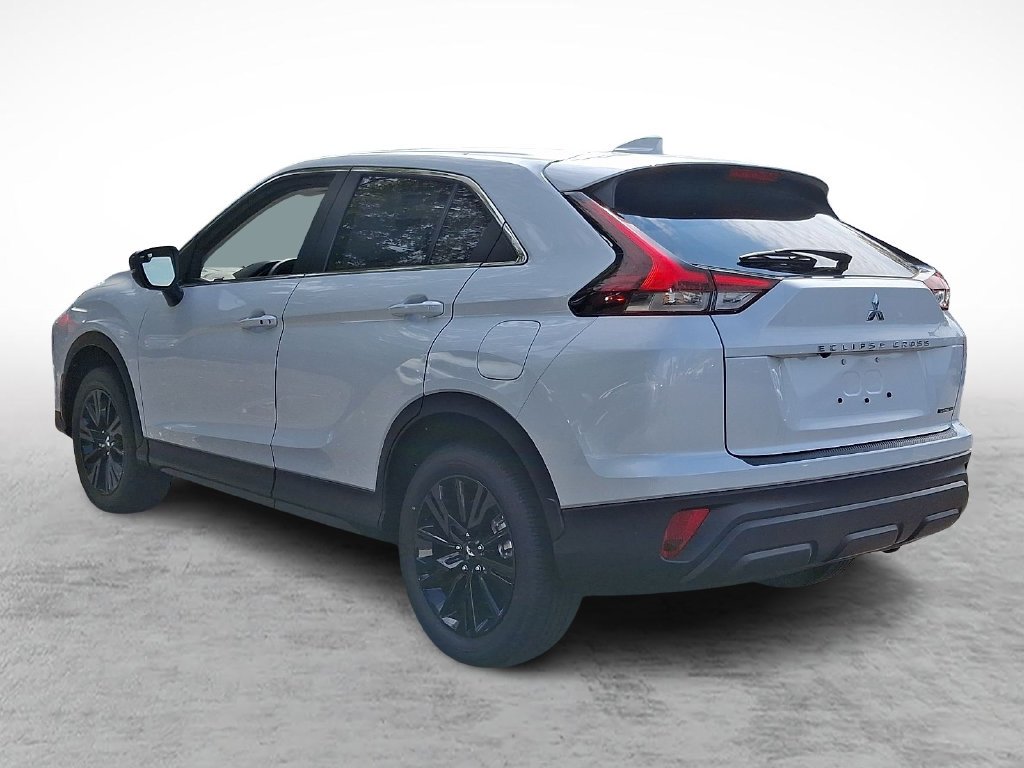 New 2026 White Mitsubishi LE 1.5T S-AWC image 3