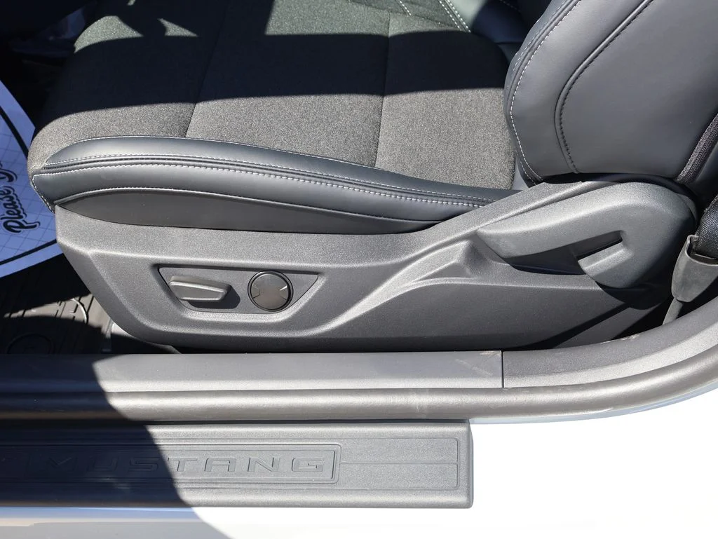 New 2026 Avalanche Gray Ford EcoBoost® Fastback image 19