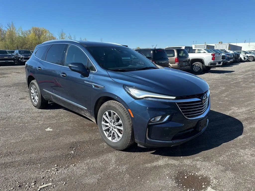 2024 Buick Enclave Essence AWD's photo