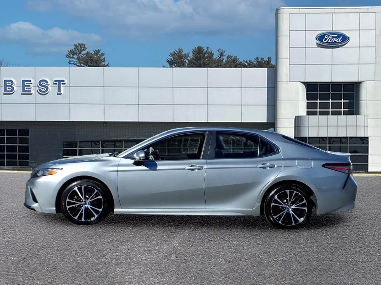 Used 2019 Celestial Silver Metallic Toyota SE image 2