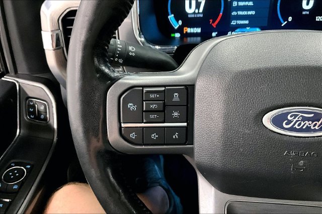 Used 2022 Oxford White Ford Lariat image 27