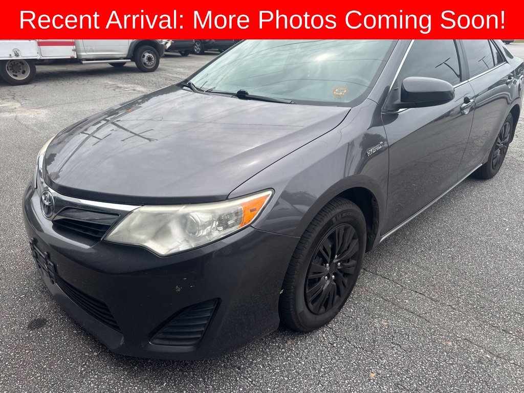 Used 2014 Magnetic Gray Metallic Toyota LE image 1