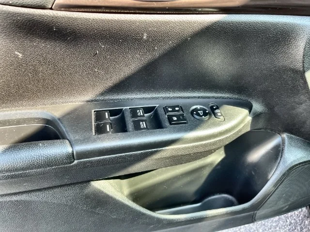 Used 2016  Honda EX image 24