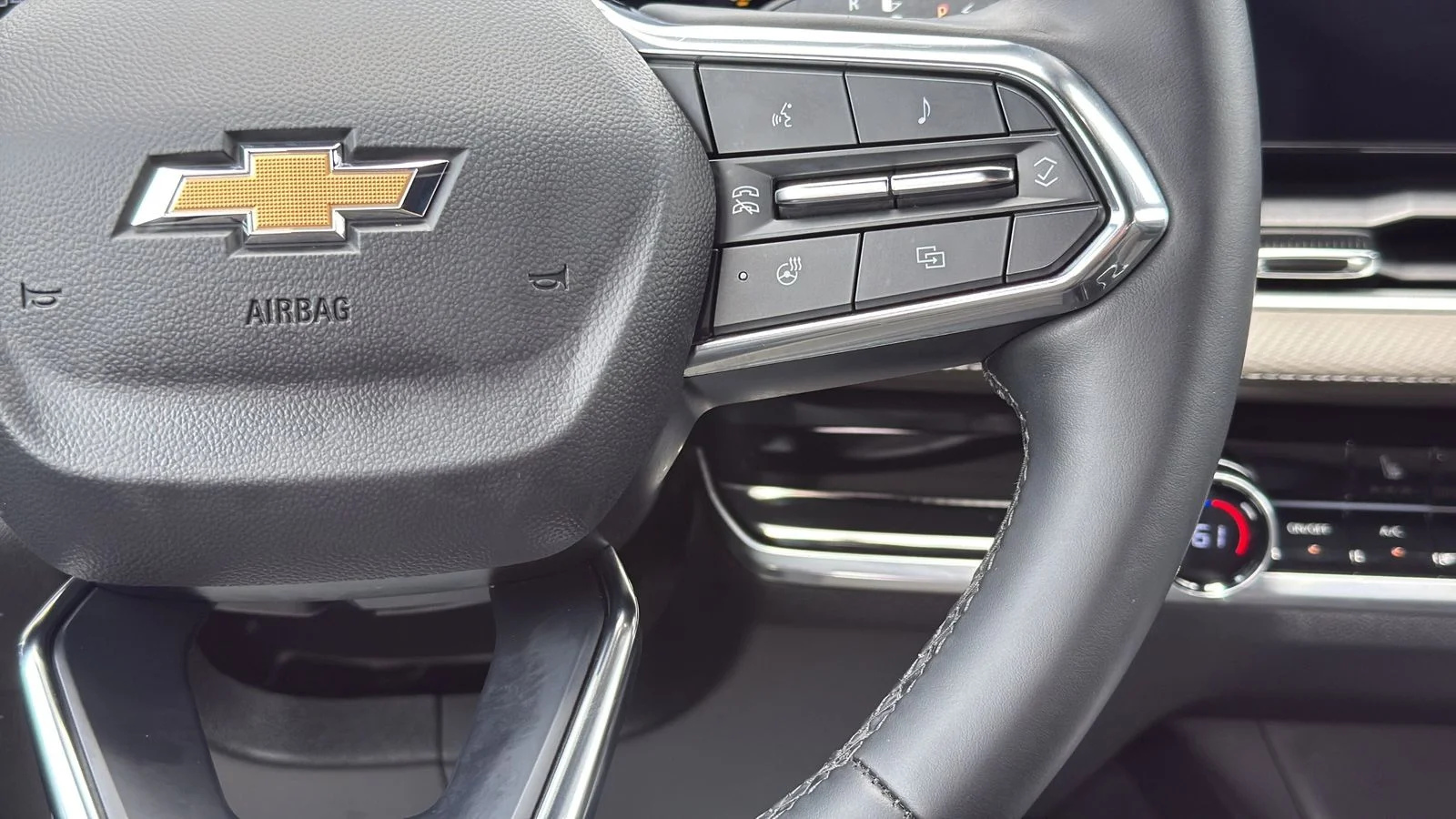 Used 2025 Black Chevrolet LT image 13