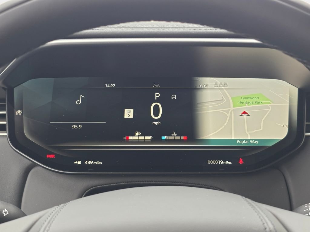 New 2026 Firenze Red LAND ROVER SE image 19