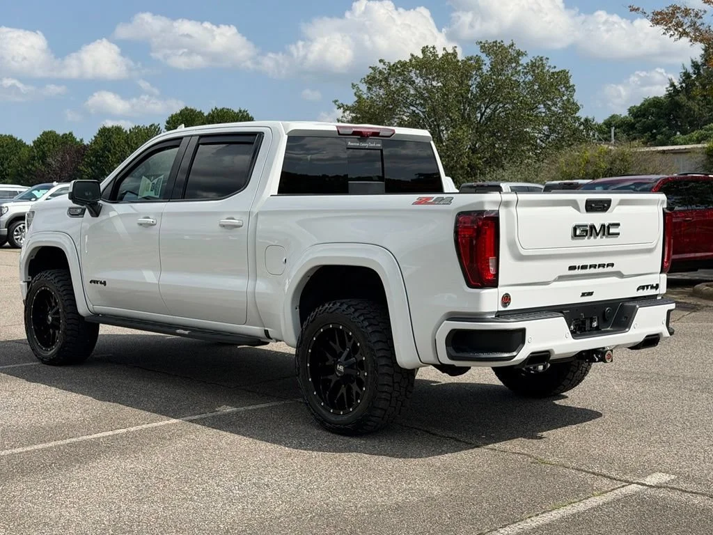 New 2026 Summit White GMC AT4 image 30