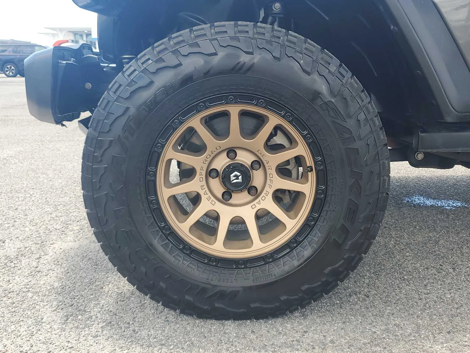 Used 2023 Granite Crystal Metallic Jeep Mojave image 10