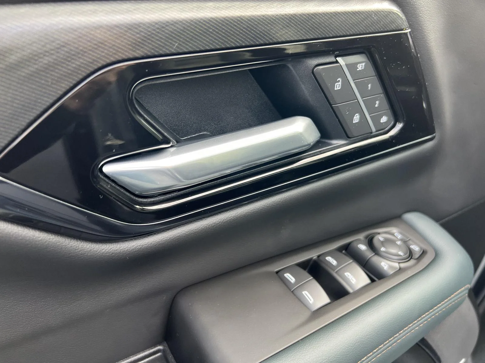2026 GMC Yukon XL AT4 - Photo 17