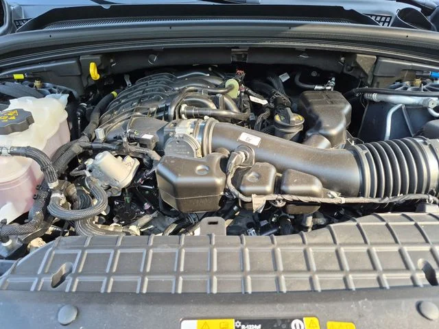 Used 2025 Gray Jeep Summit image 25
