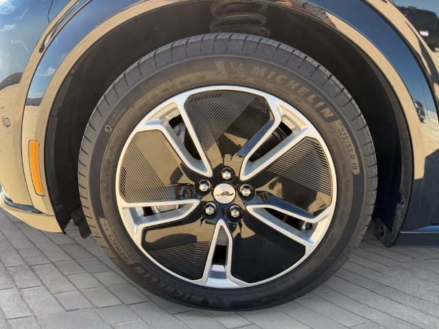 Used 2023 Black Ford Premium image 9