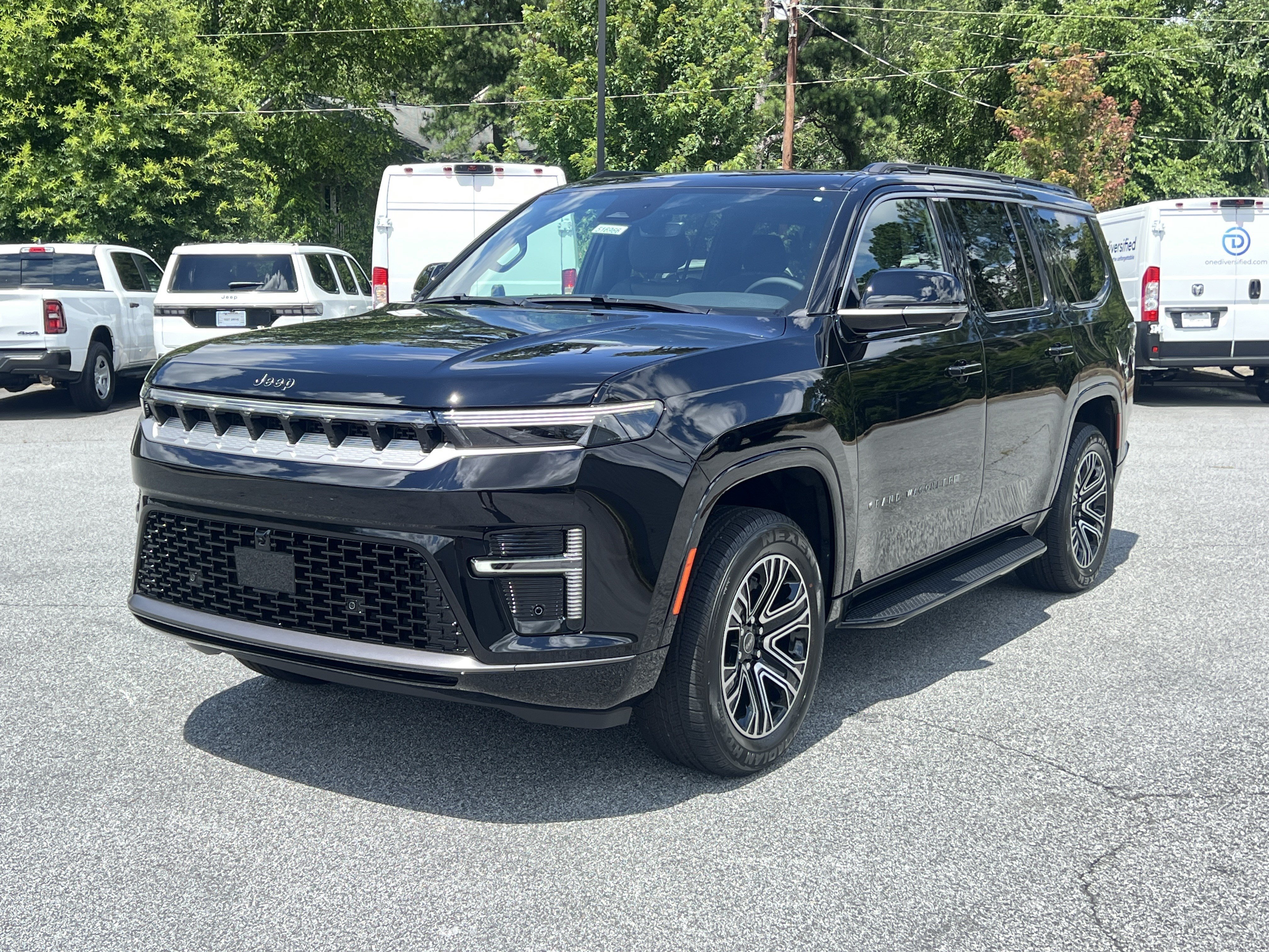 New 2026 High Gloss Black Jeep Limited image 3