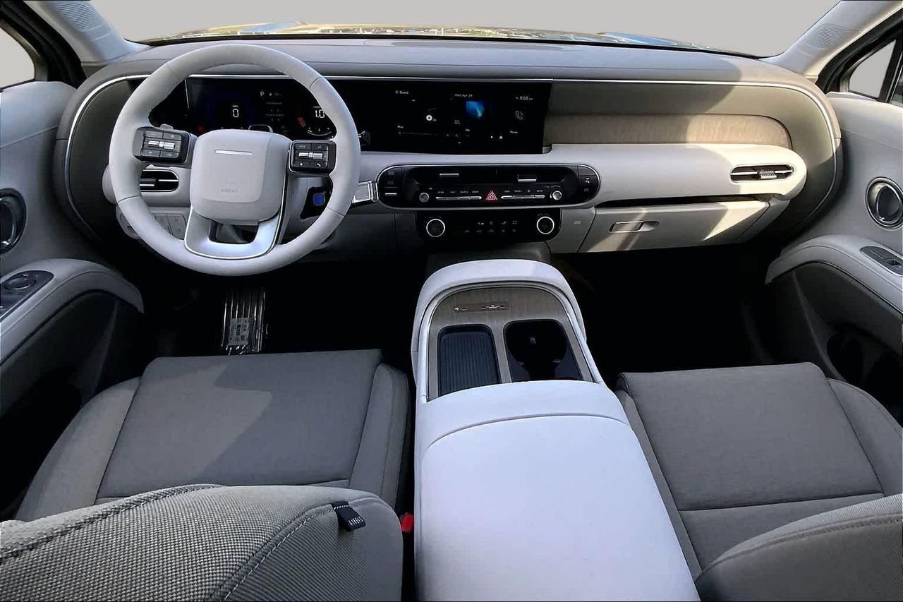 New 2026 Abyss Black Pearl Hyundai SE FWD image 5