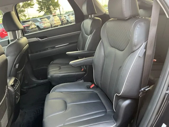 Used 2025 White Hyundai SEL image 14