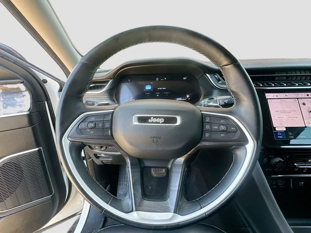 Used 2022 White Jeep Limited image 11
