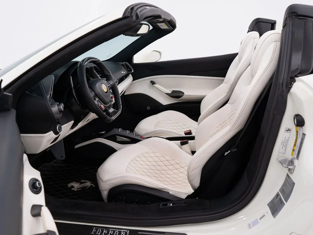 Used 2018 Bianco Avus Ferrari  image 23