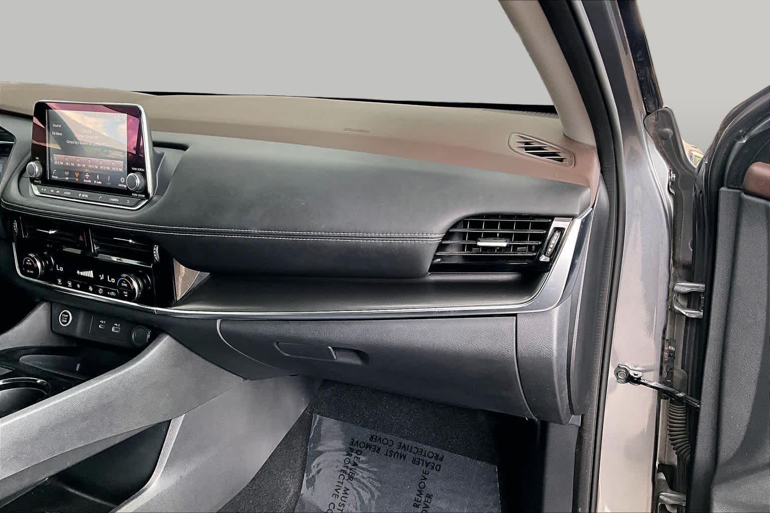 Used 2021 Gun Metallic Nissan SV image 18